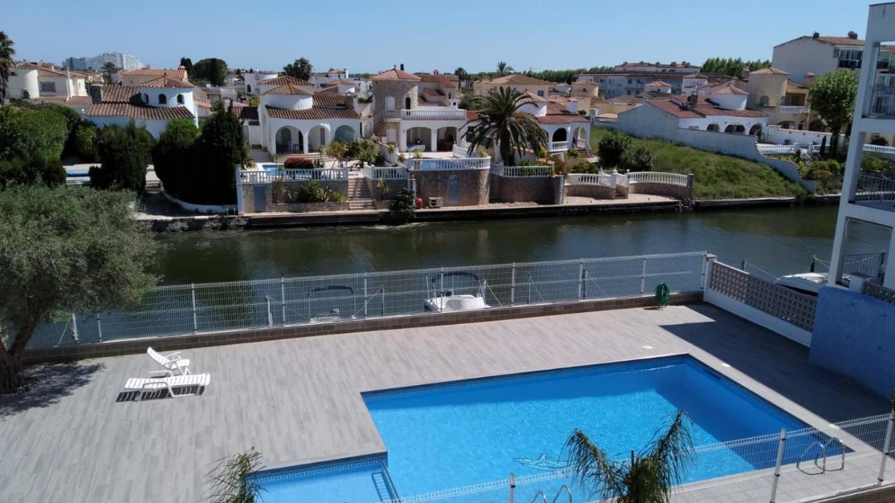 Apartament Amb Piscina Empuriabrava Εξωτερικό φωτογραφία